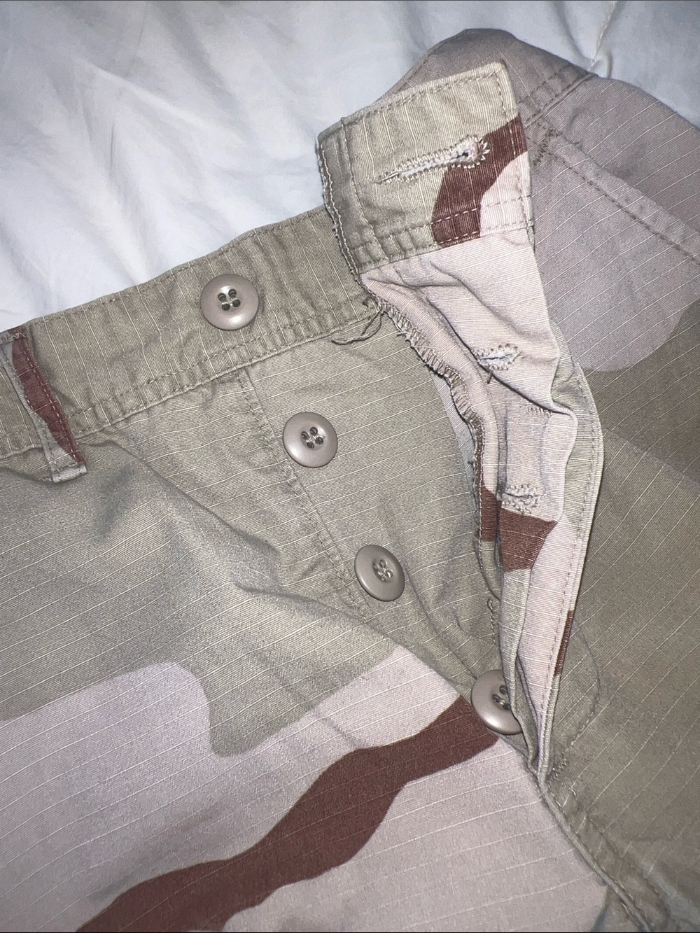 Urban Outfitters Camo Cargo Pants in Tan and Brown - Picture 4 of 5